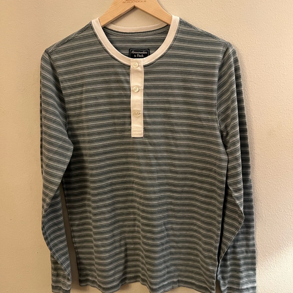 Abercrombie & Fitch Light Blue and White Long Sleeve Henley